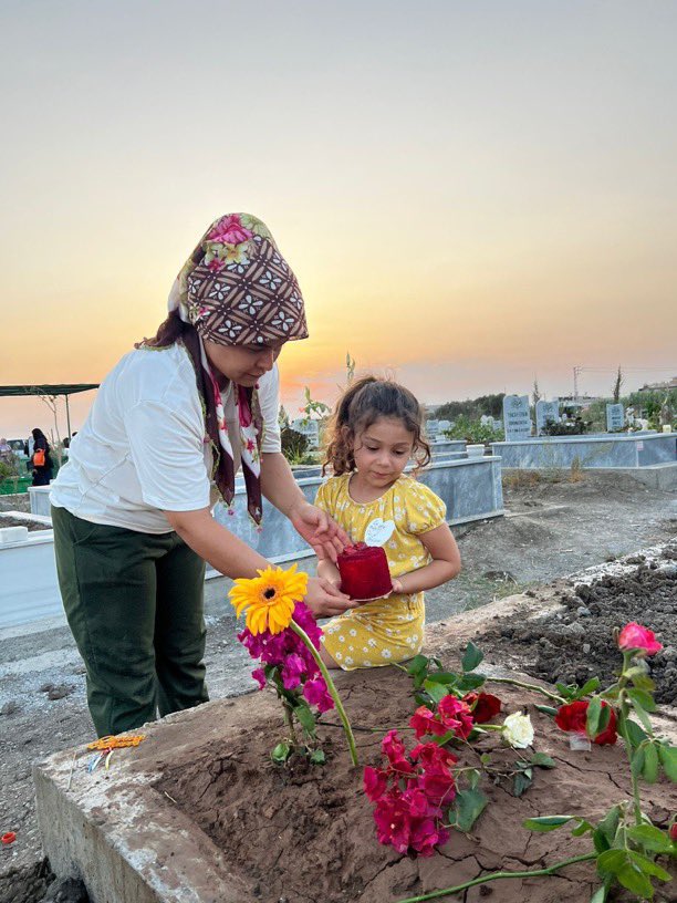 Adana’da 14 yaşındaki Murat Hirman’ın ölümüne neden olan 16 yaşındaki şahıs, ilk duruşmada tahliye edildi.

Hirman’ın annesi karara isyan etti:

“Bu yaştaki çocukların eli silah tutuyor da cezaya gelince neden indirimden yararlanıyor?”