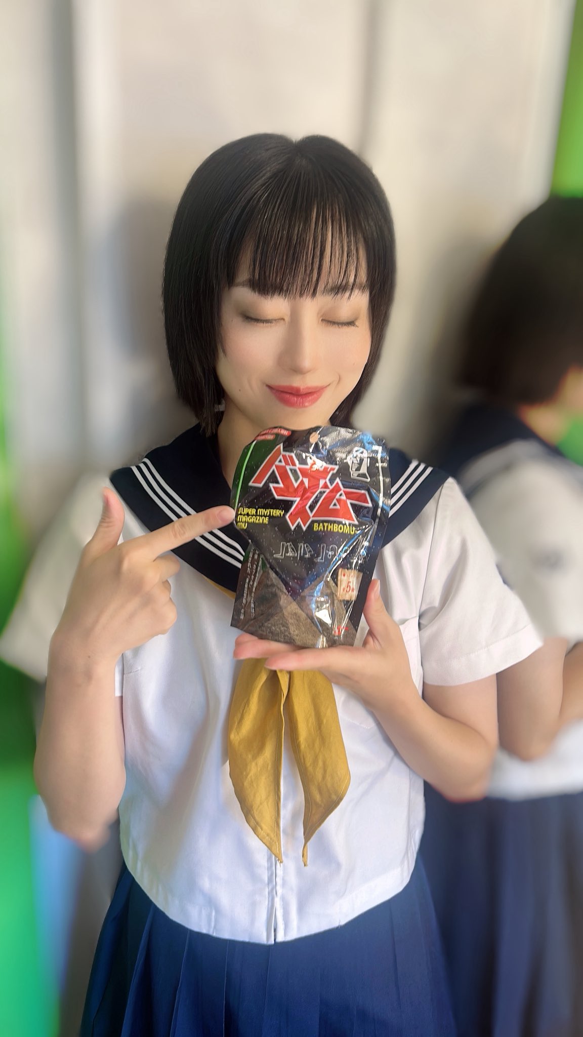 e-pay様 お花畑の中に顔をうずめる ポスター 41qSvuHujcL.jpg