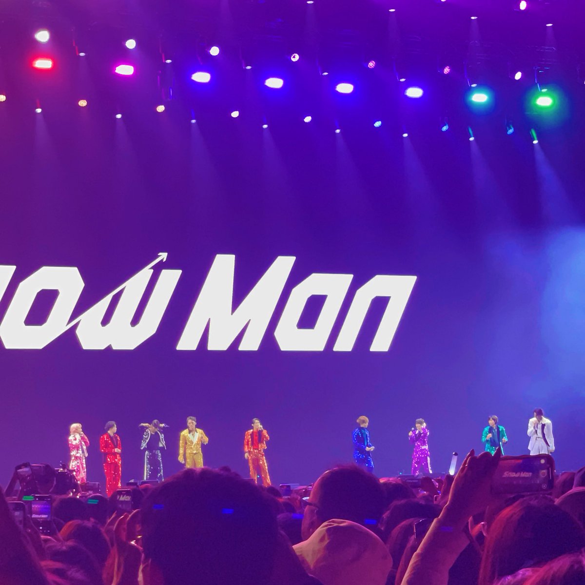 สโนวแมนเปลี่ยนงานเฟสให้กลายเป็นคอนเดี่ยวของตัวเองไปเลย โชว์เปิดตัวเป็นเอกลักษณ์ setlist ก็ดีมากเน้นเพอฟอมและมีส่วนร่วมกับคนดูตลอดโชว์ คนที่ไม่รู้จักก็ยังสนุกตามไปด้วย ที่สำคัญการที่เมมทุกคนพยายามพูดไทยมันคือความใส่ใจ ประทับใจมาก ขอให้เจริญๆนะพ่อ #SnowManxSummerSonicBKK #Snowman