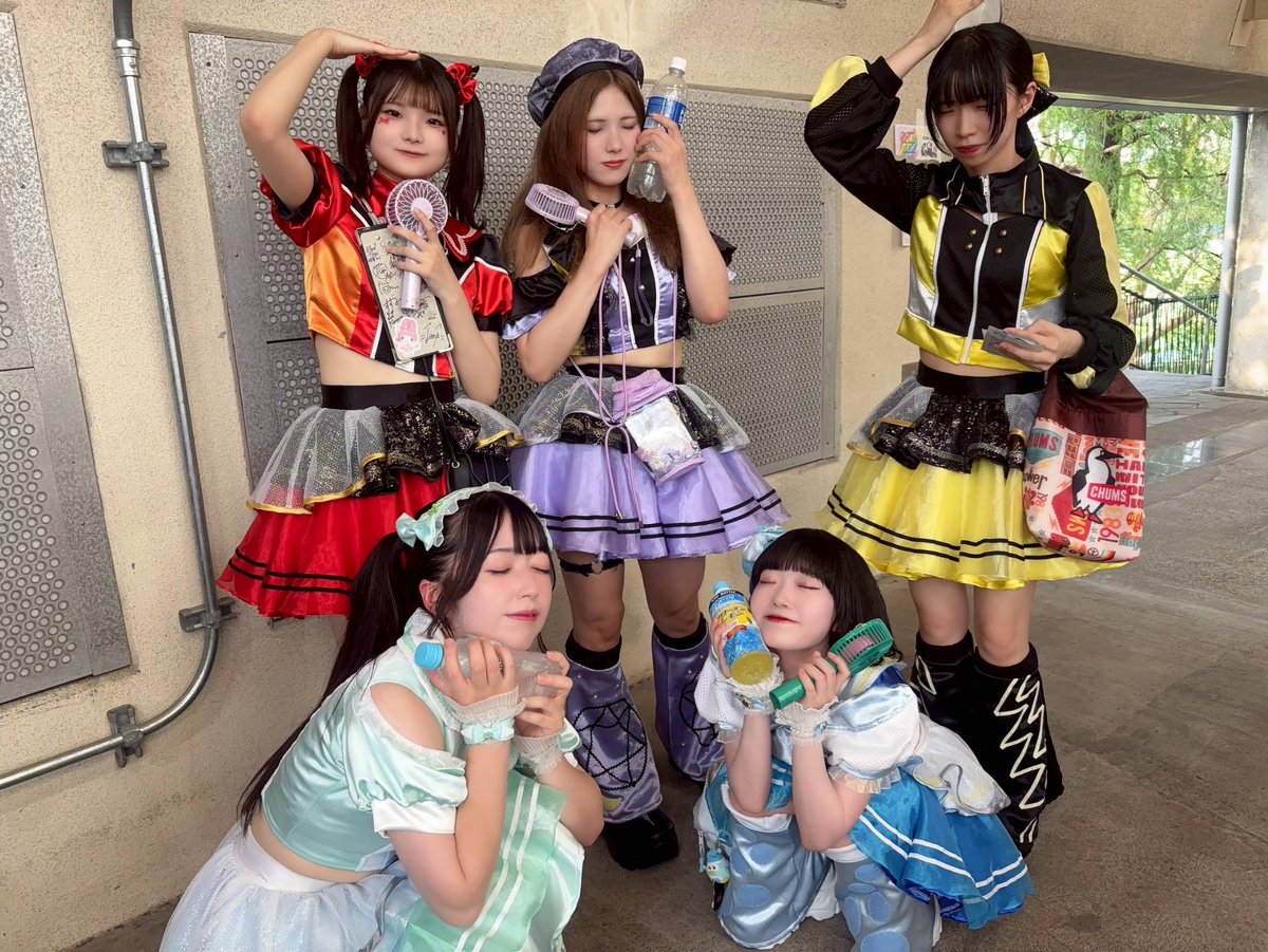 ▼KiRARiUM オフショット こうかい！

野外らいぶ あちあち！❤️‍🔥

▼あちあちな ステージ みにきて.𖥔 ݁
🎫🔗ticketdive.com/event/kirarium…
はじめての 単独公演、みんなの げんきをかいふくする🤝🏻◝✩