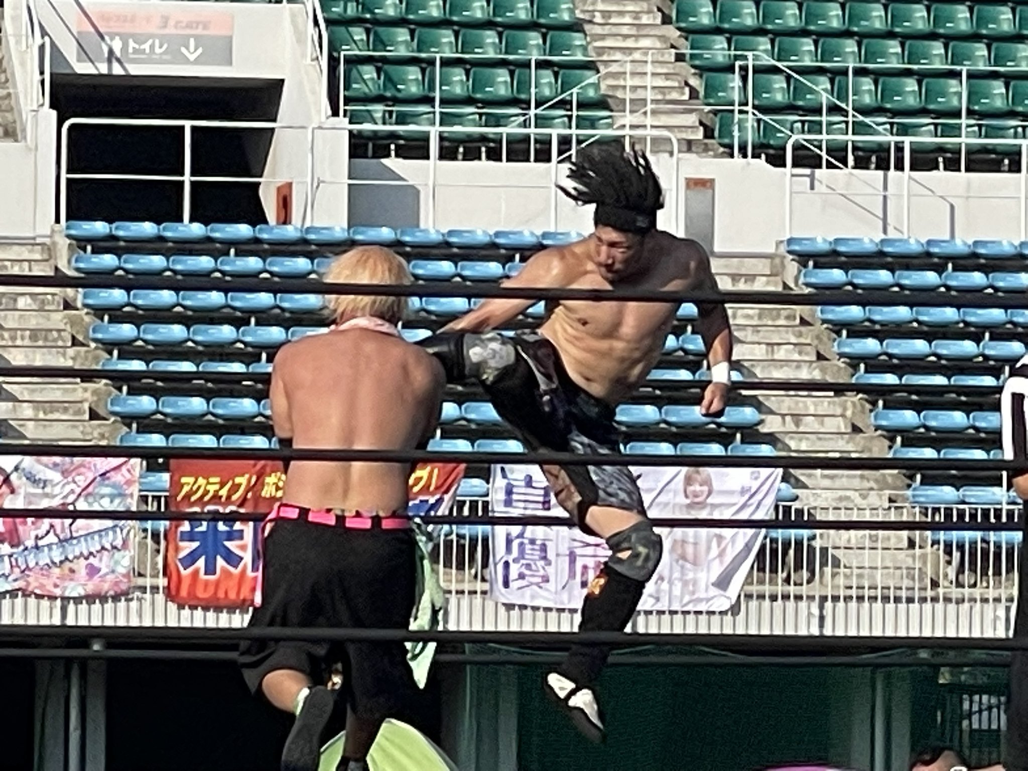 ひ〜ちゃん7です。尊富士 2点 尊富士VS阿武剋 令和6年7月場所8日目#sumo #相撲 - YouTube