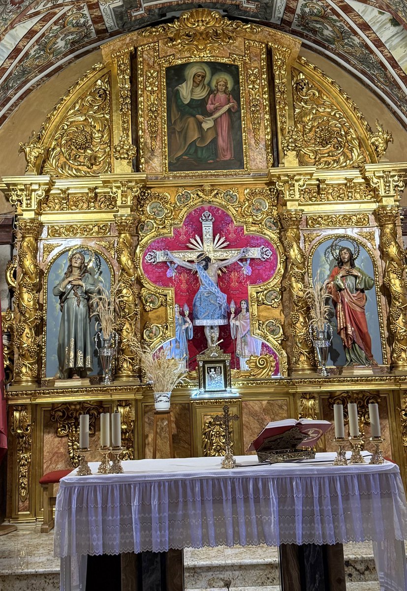 Construida en el s. XVIII, la Ermita del Santo Cristo de Santa Ana es un tesoro barroco y emblema de Villafranca de los Caballeros (Toledo). Un lugar donde historia, fe y raíces familiares se entrelazan en el corazón de La Mancha.