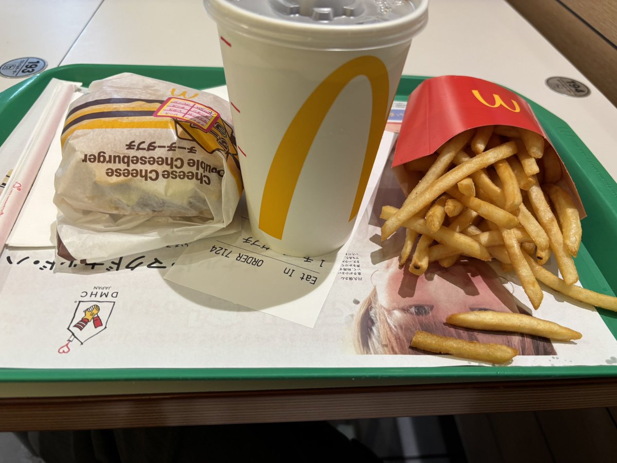 ﾁｰﾁｰﾀﾞﾌﾞﾁ🤓
地味にプラスチックストローで神