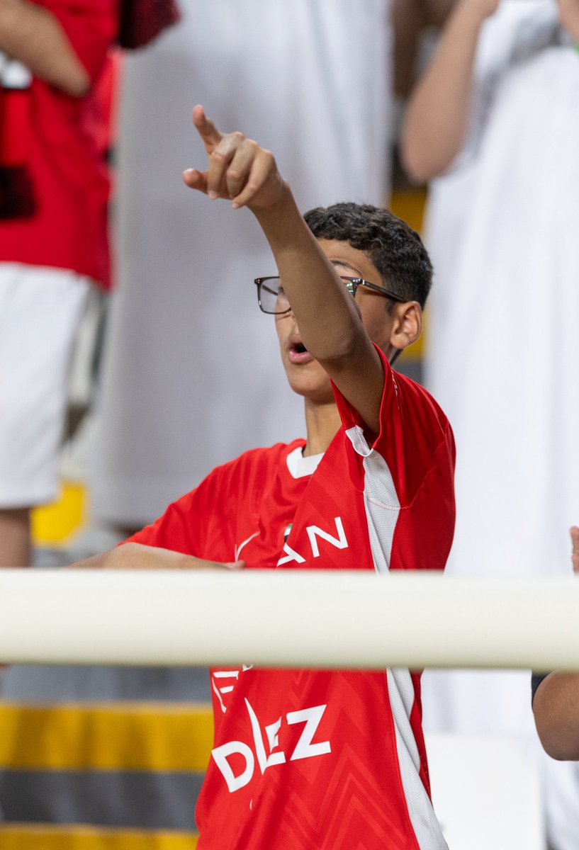 راشد بن عجيل!

كلمني من كم يوم و قال ابوي نبغي باص لمباراة الوحدة ، أنا عندي مجموعه اطلقنا عليها اسم التراس المستقبل !!

و سوينا قروب عشان حضور المباريات ، و بتشوف شوي شوي شو بنسوي! 

المهم هذا كان كلام ولدي راشد عن مجموعته اللي سواها😅👊🏽

حضروا أمس وشجعوا و بصراحه لازم نبني على