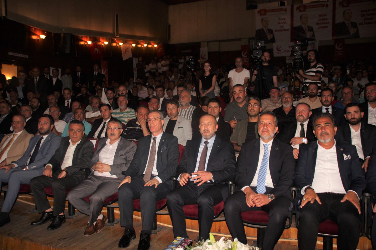 rumi bekiroglu (@rbekiroglu) on Twitter photo Yeniden Refah Partisi Çorum il başkanlığının 3.olağan Kongresine İl başkanımız Fatih Softa ve Osmancık İlçe başkanı Muzaffer Kara ile katılım sağladık
Kongrede yeniden İl Başkanı seçilen Nuri kuşçu başkanımız ve ekibini Gelecek Partisi olarak  tebrik eder başarılar dileriz Yeniden Refah Partisi Çorum il başkanlığının 3.olağan Kongresine İl başkanımız Fatih Softa ve Osmancık İlçe başkanı Muzaffer Kara ile katılım sağladık
Kongrede yeniden İl Başkanı seçilen Nuri kuşçu başkanımız ve ekibini Gelecek Partisi olarak  tebrik eder başarılar dileriz