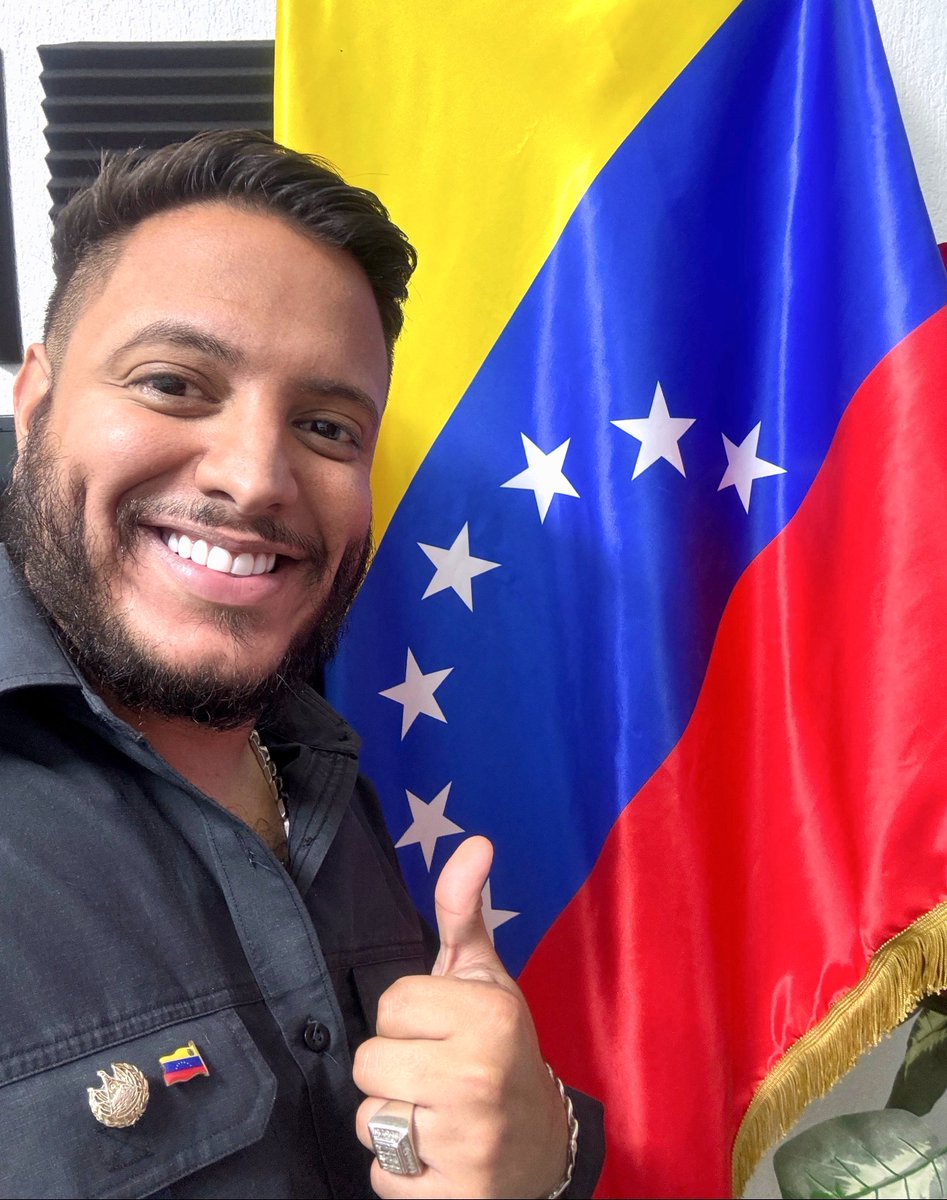 Cuántos más están desvelados por Venezuela 🇻🇪 en un desvelo tricolor  libertario esta noche? ✋🏼