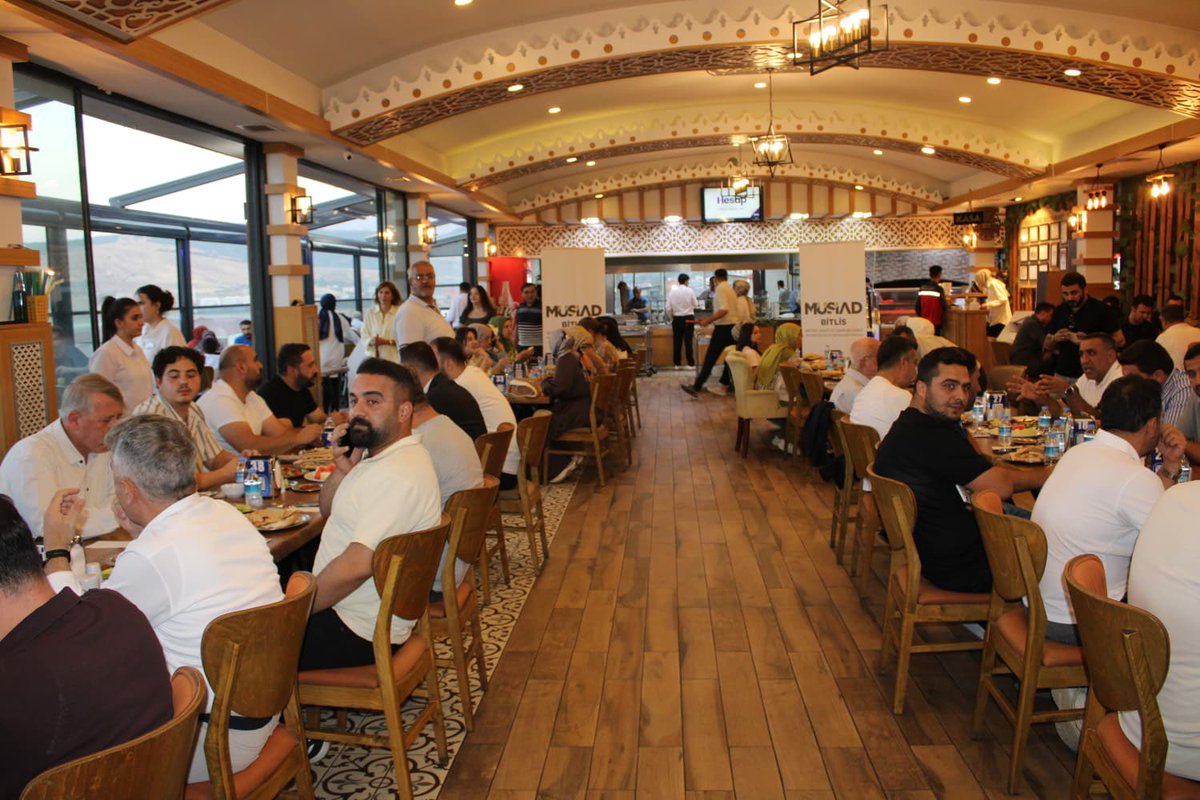 Mehmet ILIK (@mehmet_cma) on Twitter photo 📌 MÜSİAD Bitlis & İzmir Şubeleri
İş Geliştirme Toplantısı
3T: Tanı – Tanıştır – Ticaret Yap programımız kapsamında İzmir şubemizin üyeleri ile bir araya geldik.
<a href="/T_Bedirhanoglu/">Turan Bedirhanoğlu</a>
<a href="/avkadirkstekci/">Kadir Köstekçi</a>
<a href="/yigitydemirer/">Yiğit Yaşar Demirer</a>
<a href="/MUSIADIzmir/">MÜSİAD İzmir</a>
<a href="/GokhanTemurTR/">Gökhan Temur</a>
<a href="/MUSIADBitlis/">MÜSİAD BİTLİS</a>
<a href="/BurhanOzdemirTR/">Burhan Özdemir</a> 📌 MÜSİAD Bitlis & İzmir Şubeleri
İş Geliştirme Toplantısı
3T: Tanı – Tanıştır – Ticaret Yap programımız kapsamında İzmir şubemizin üyeleri ile bir araya geldik.
<a href="/T_Bedirhanoglu/">Turan Bedirhanoğlu</a>
<a href="/avkadirkstekci/">Kadir Köstekçi</a>
<a href="/yigitydemirer/">Yiğit Yaşar Demirer</a>
<a href="/MUSIADIzmir/">MÜSİAD İzmir</a>
<a href="/GokhanTemurTR/">Gökhan Temur</a>
<a href="/MUSIADBitlis/">MÜSİAD BİTLİS</a>
<a href="/BurhanOzdemirTR/">Burhan Özdemir</a>