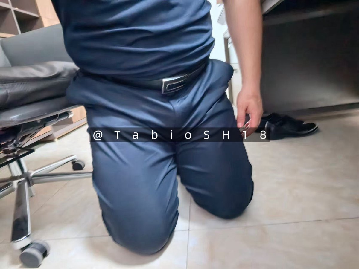 TabioSH18's tweet photo. 董事长这是在干什么？ https://t.co/lPpxxHQ9Yp