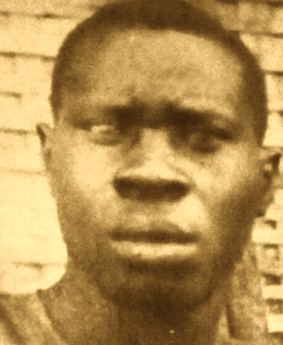 Camp de la Doua. Un tirailleur sénégalais, prisonnier depuis 4 ans. En juin 1944, un commando du maquis du Vercors vient le libérer, lui et 50 des siens. Il gagne alors le maquis et reprend immédiatement le combat. Et il meurt, le 24 août, en libérant la France. Samba N'Dour.