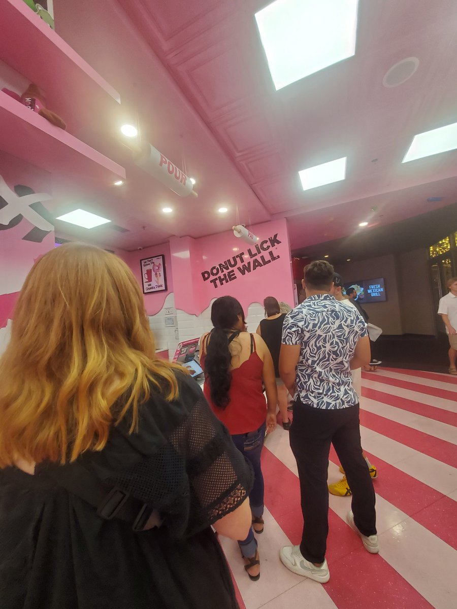 Loudplace's tweet image. #PinkBox #LasVegas