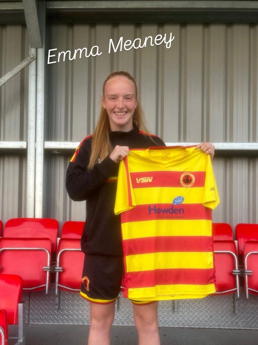 RossvaleFCWomen's tweet photo. Player News ✍🏻 

We’re delighted to announce that Emma Meaney has signed with Rossvale Women for the 2025/26 season! 💛❤️💙

👕 Player Kit Sponsorship is now available for Emma. Message the page if interested. 

#WeAreRossvale
#RossvaleWomenFC
#2526Season https://t.co/ZzTYT2lWVp