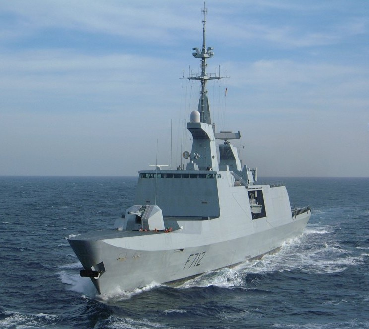 r116440's tweet photo. π«π· @MarineNationale La Fayette class #frigate 'Courbet' (F712) in the Med. 13 Dec 2000 #warship #navy #naval #F712 https://t.co/QM25x7r4qm