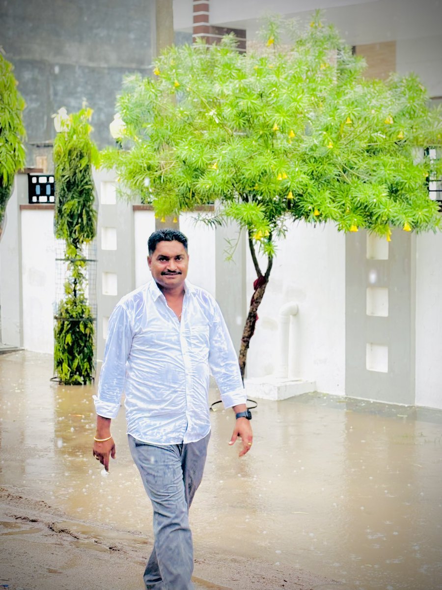 “मंजर धुंधला हो सकता है, मंजिल नहीं,
दौर बुरा हो सकता है, जिंदगी नहीं”

राम राम सा ….. 🙏