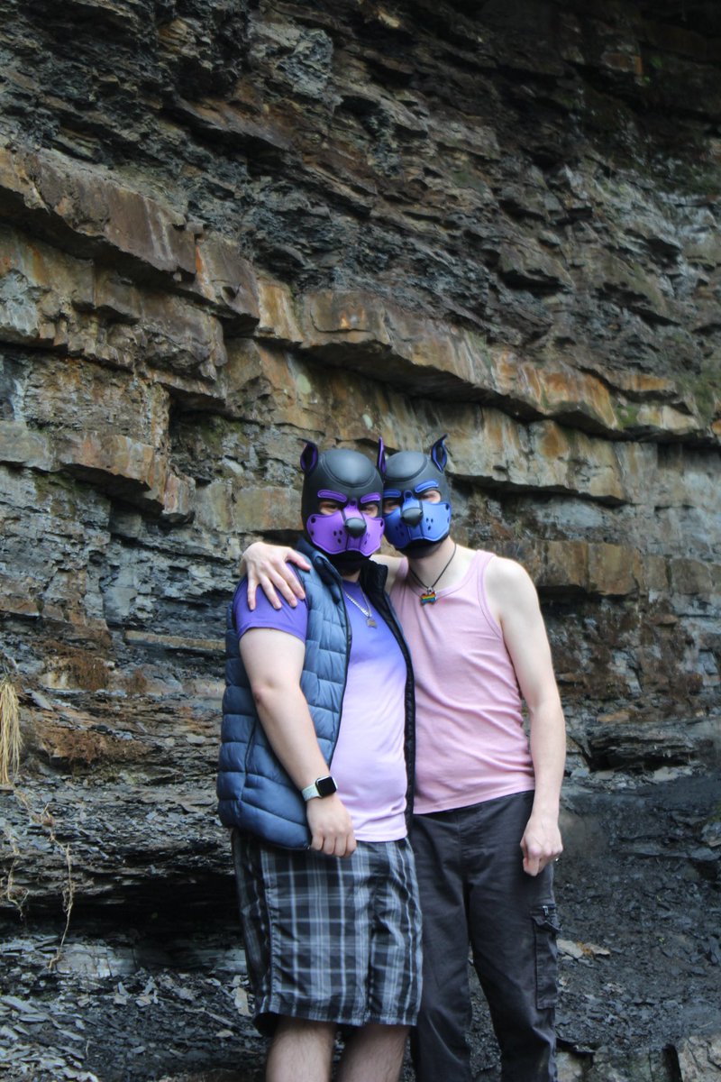 Happy birthday to this amazing pup <a href="/Max69Pup/">Pup_max69</a> , hope you have an amazing 1st puppy birthday x