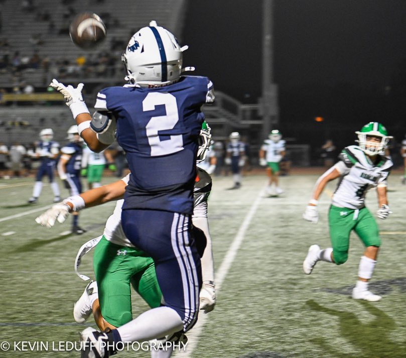 LeDuffKevin's tweet photo. A few images from California HS’s win over Nogales HS, Friday 8/22/25. To see complete game images go to https://t.co/JgKmoNLTwJ
@CalHiAthletics @CondorFootball1 @NogalesNoblesFB @latsondheimer @SGVNSports @_CoachYbarra @___blakeyy @BigEZ77 @CoachCSmith50 @santinogarcia07 https://t.co/dTZKZpF6mB