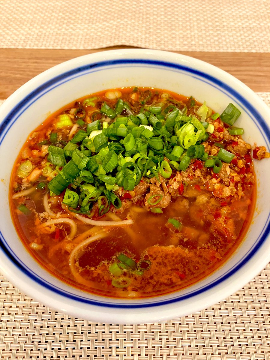 赤い車 Official tweet media