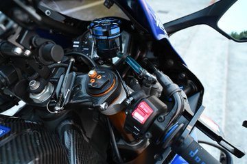 Yamaha R6 price 2025 – स्पेसिफिकेशन्स, फीचर्स, डिज़ाइन और भारत में विकल्प