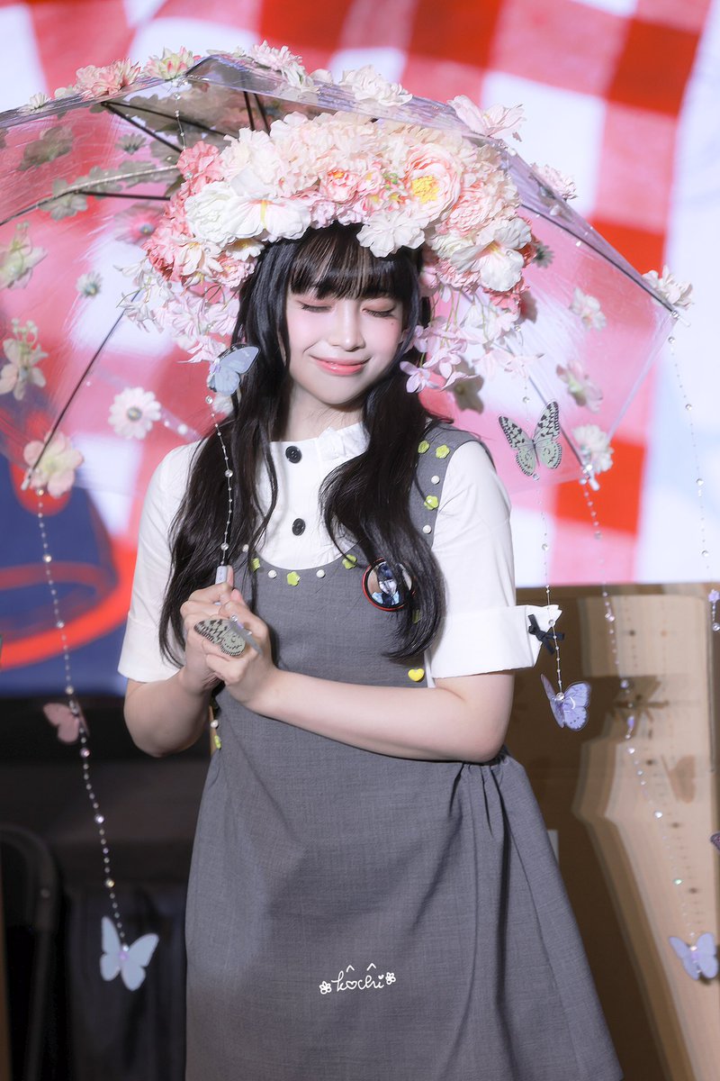 250823

#UNIS #유니스 
#NANA #나나