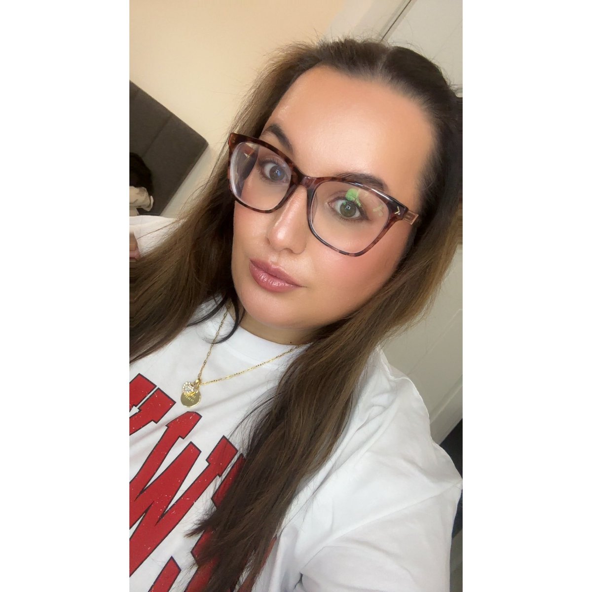 ChelsieHun_'s tweet image. Shit turned 32 yesterday I’m old.