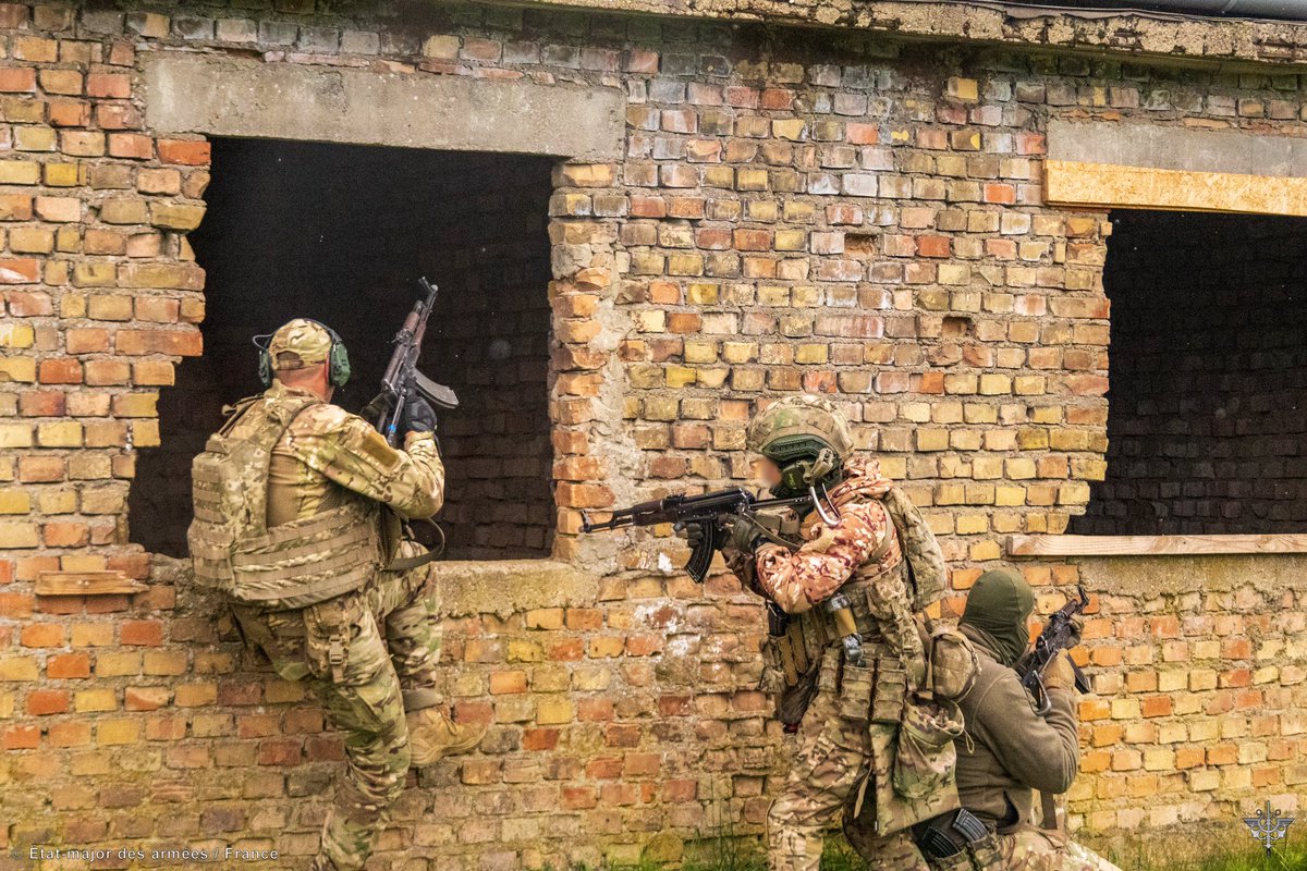 📍 Poland| The 🇪🇺 #EUMAM military assistance mission continues !

➡️ Multi-domain training courses provided to 🇺🇦armed forces : live-fire, tactical manœuvre, operations in complex environment, combat first aid, and more.

On this 🇺🇦 Independence Day, 🇫🇷 and its allies reaffirm
