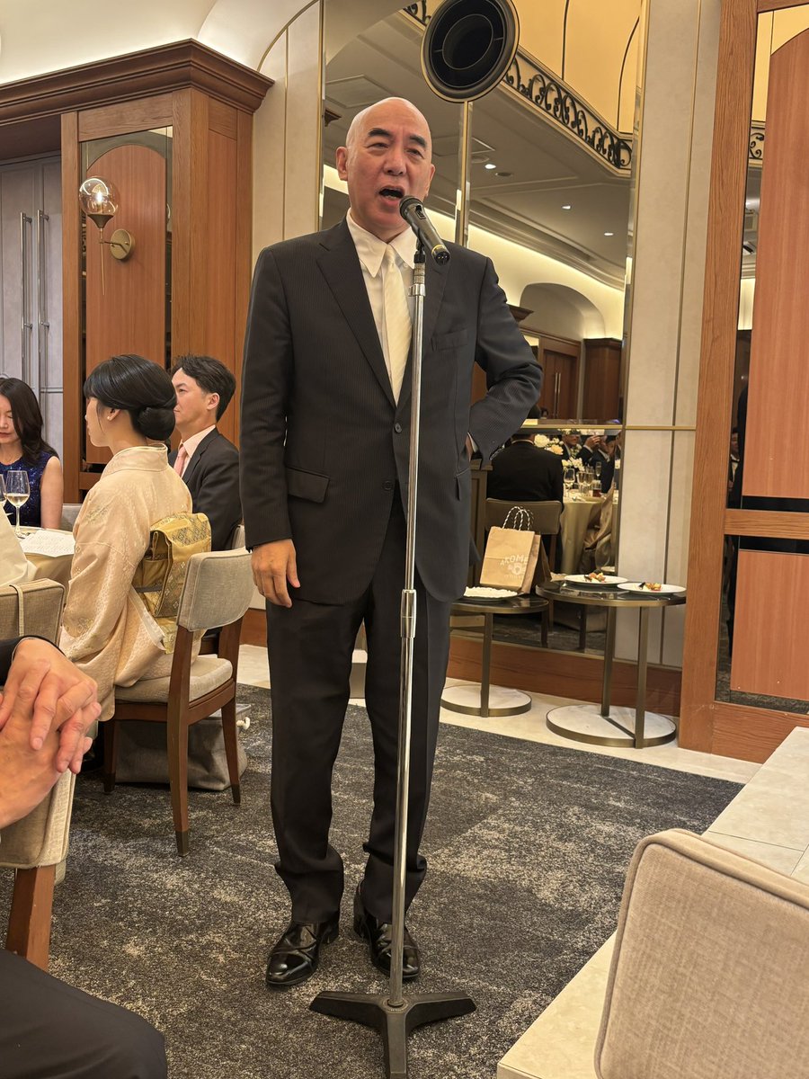 乾杯の挨拶が既に5分経過…