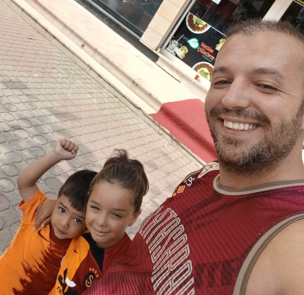 #BugünGünlerdenGALATASARAY 
💛❤️🦁