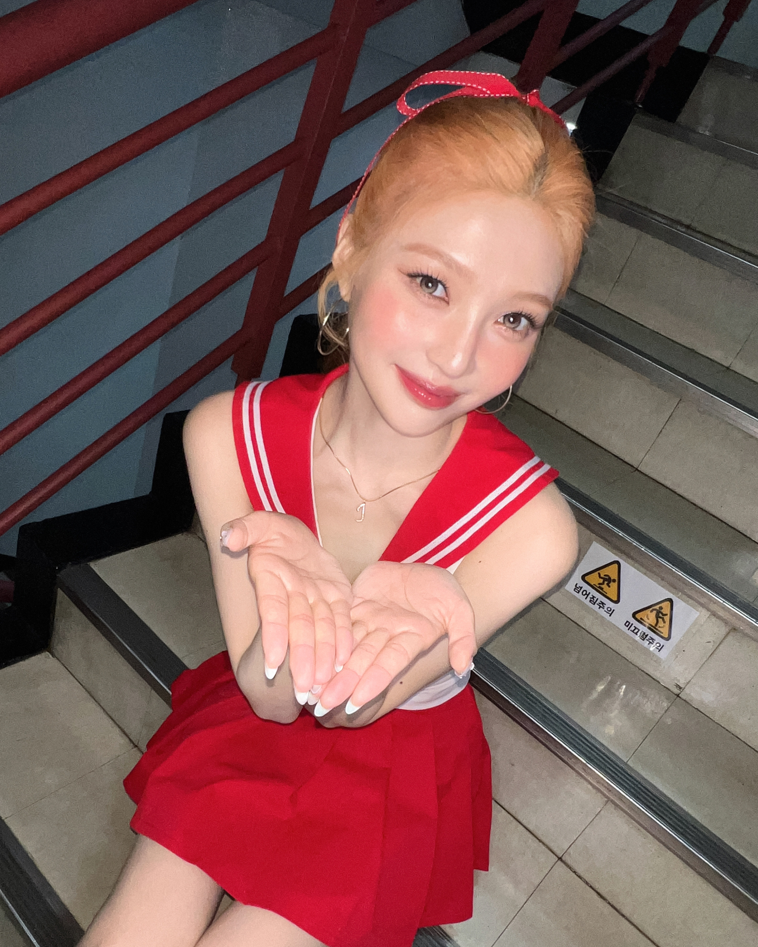 GzGnWrcbUAAFHL-?format=jpg&name=4096x4096