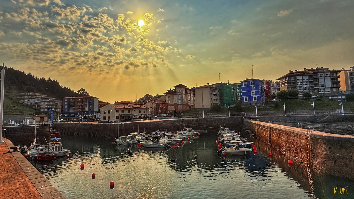 VictorUriarte10's tweet image. ⛅️Eguzkia hodeien artean! #armintza 
@Euskalmet
