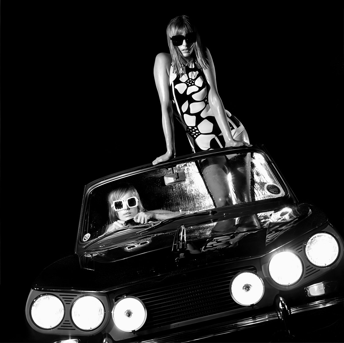 Helmut Newton - Driving for the end of week - 1965
