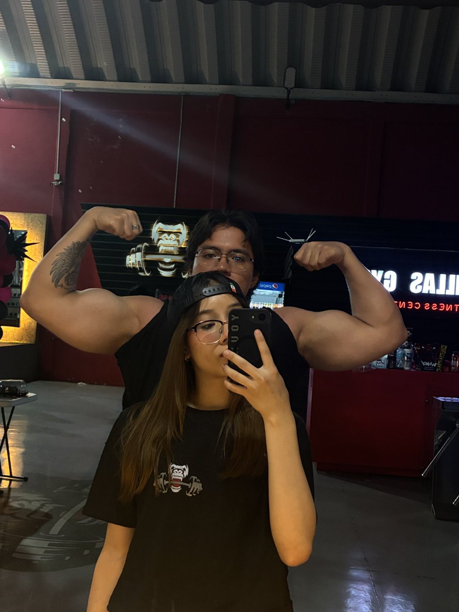 camiconquesito's tweet photo. 🦍💪 https://t.co/skUOClEZaE