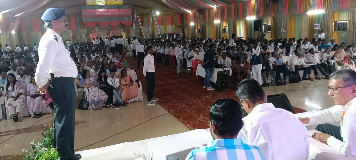Vthkuriya123's tweet photo. साथियों बामसेफ एवं राष्ट्रीय मूल निवासी संघ का महाराष्ट्र राज्य अधिवेशन भुसावल में बहुत ही जोरदार हो रहा है हजारों के सख्या में लोग पहुंच रहे हैं 1 हाल भर चुका है दूसरा हाल भी भरने वाला है 
#कांग्रेस_ही_RSS_की_माँ_है #Join_BAMCEF #WamanMeshram #वामन_मेश्राम https://t.co/k5PwimuiIV