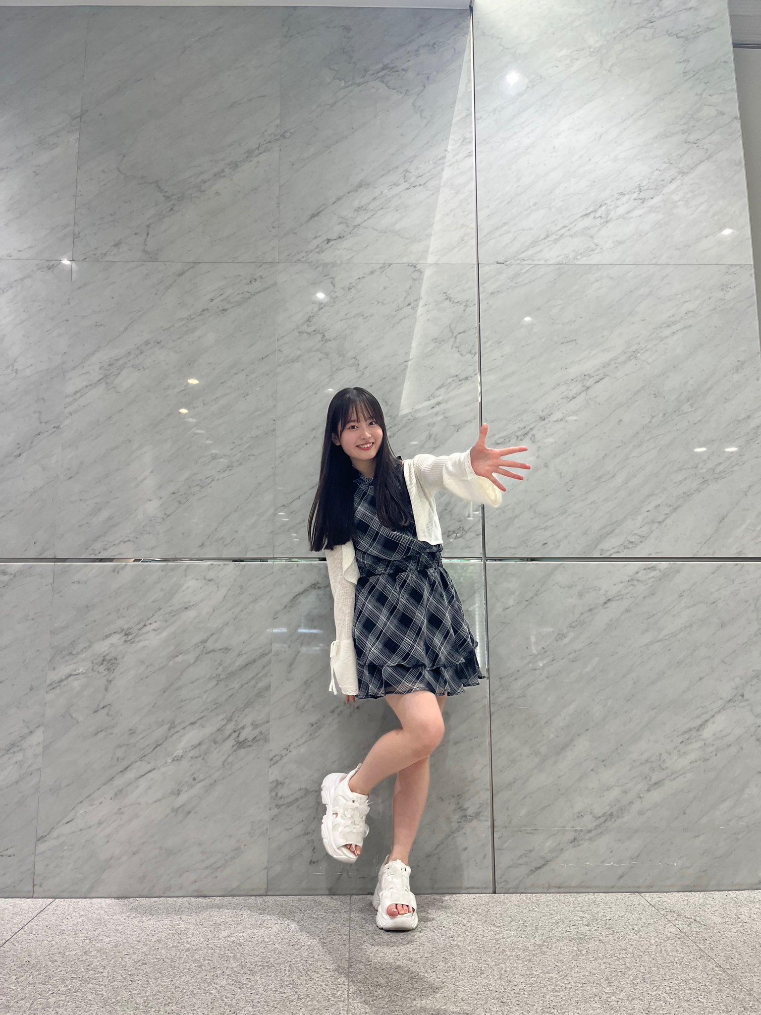 AKB48　近藤沙樹　2ショット写真会場限定 お守りおまもりビンゴ運上昇ver. 近藤 沙樹 | AKB48 Official Shop