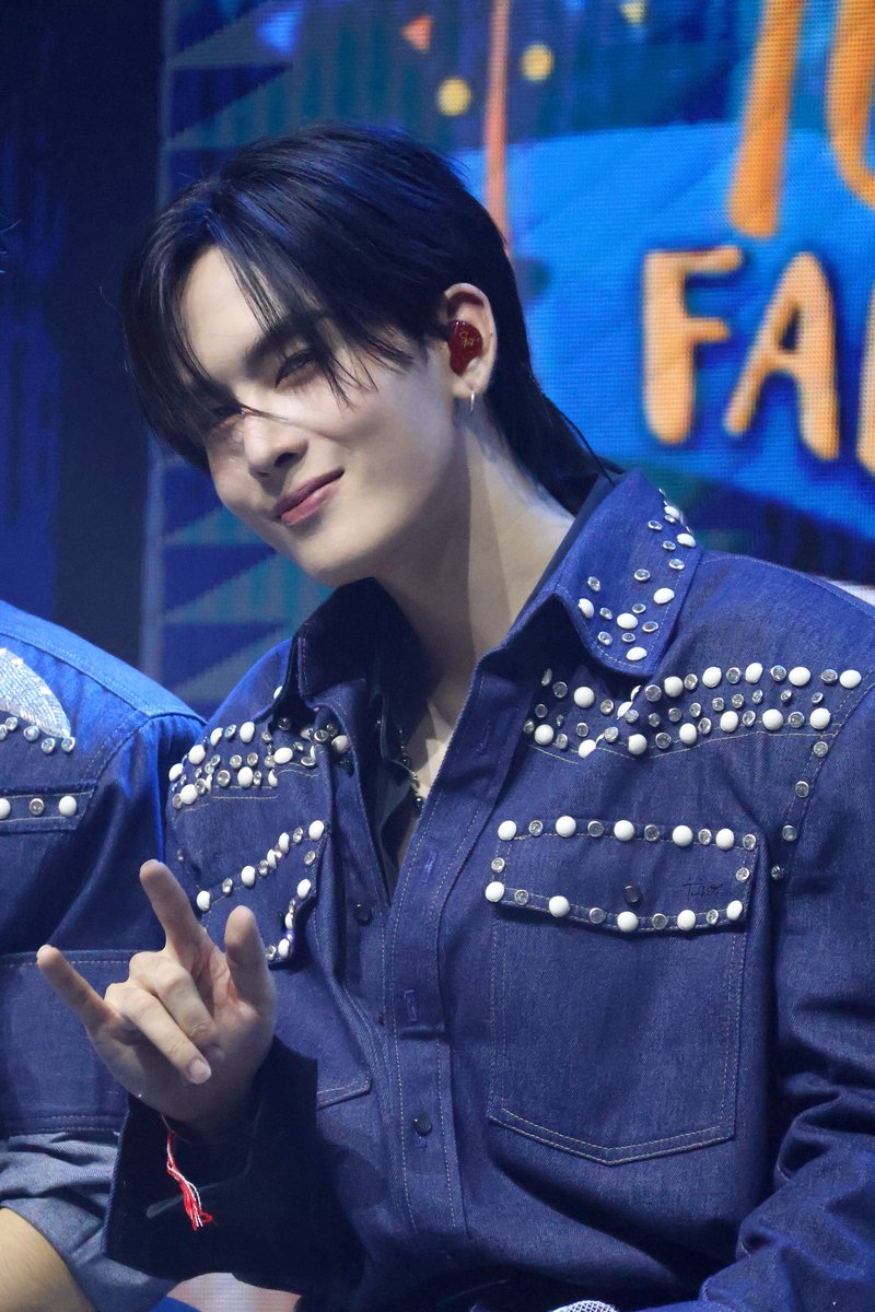 TenkiRyu's tweet photo. Why are you so cute？5555 🥺🤍
Thank you! 😭

PERTHSANTA MANILA P10LFM

#PERFECT10LINERSFMinMANILA
#PerthSanta 
#Santapp https://t.co/PLmeRiky9t