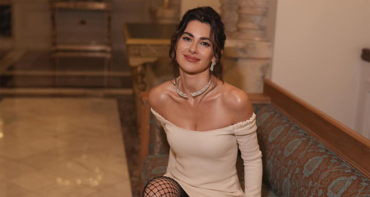 NezerAz's tweet image. Azərbaycanlı aktrisa Nəsrin Cavadzadənin bikinili FOTOları gündəm oldu
#AzərbaycanMəşhurları #NəsrinCavadzadə #ŞouBiznes
🔗 Ətraflı linkdə 👉 nezer.media/az%C9%99rbayca…