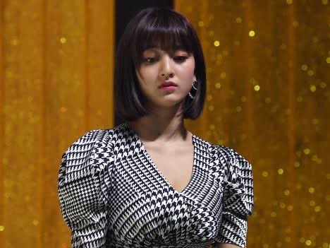 1NW1581044's tweet image. 美人な元請けに週次ミーティングで進捗遅れをどうリカバリーするかで詰められたい