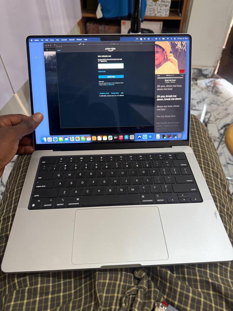 Val Gadgets tweet media