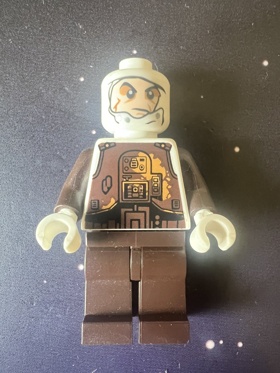 MRCompletionis's tweet photo. Picked up this classic bounty hunter… LEGO Star Wars Dengar ✨ The underrated legend from Empire Strikes Back is finally in the collection!
#LEGO #StarWars #BountyHunters #LEGOStarWars #Dengar #AFOL #StarWarsLEGO https://t.co/s7EqoxV0cT