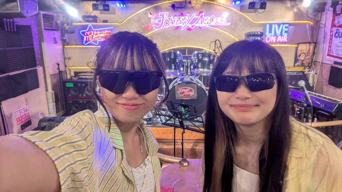 かんのんカノン in小岩ジョニーエンジェル
来てくださった方ありがとうございました‼️

お揃いの黄色い服で夏っぽく🍹🌴
お客さんも共演者のみなさんもあったかくて、気温も高くて、アチアチな夏でした🫠☀️

次回のかんのんカノンは
いよいよ9/21（日）下北沢SHELTER！
バースデー企画！ぜひ来てね！