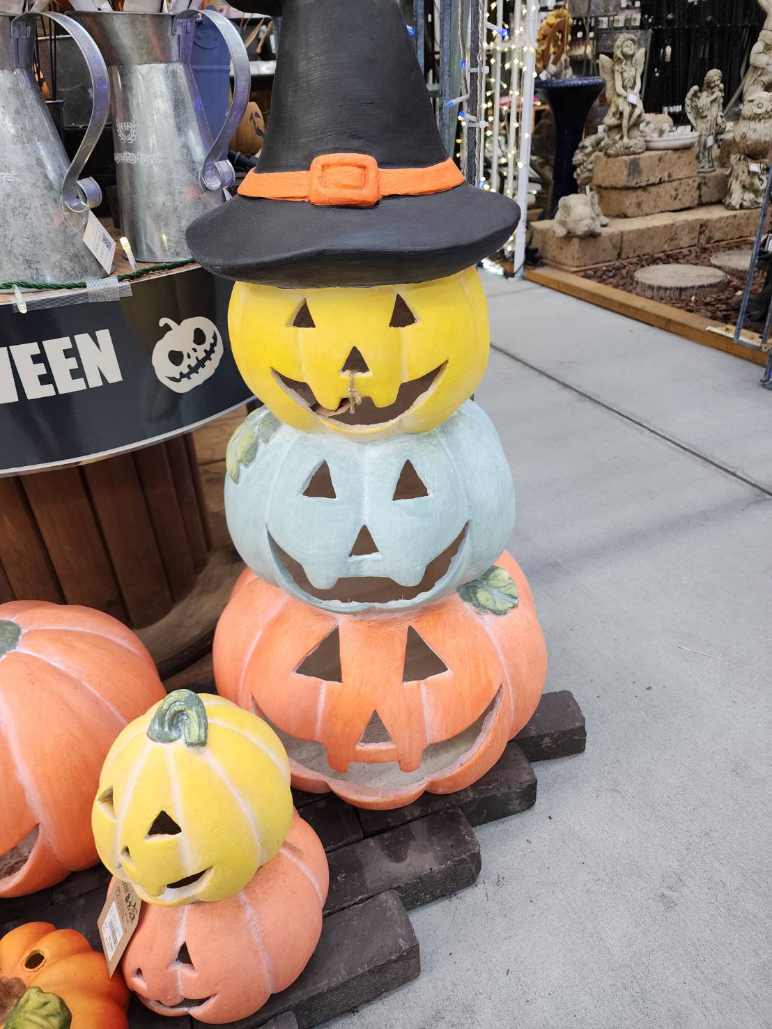 ハロウィン 3X 刺繍 トリックオアトリート カボチャ スウェット ビッグロゴ イオンモール四條畷】刺繍でちょこっとハロウィンを楽しもう