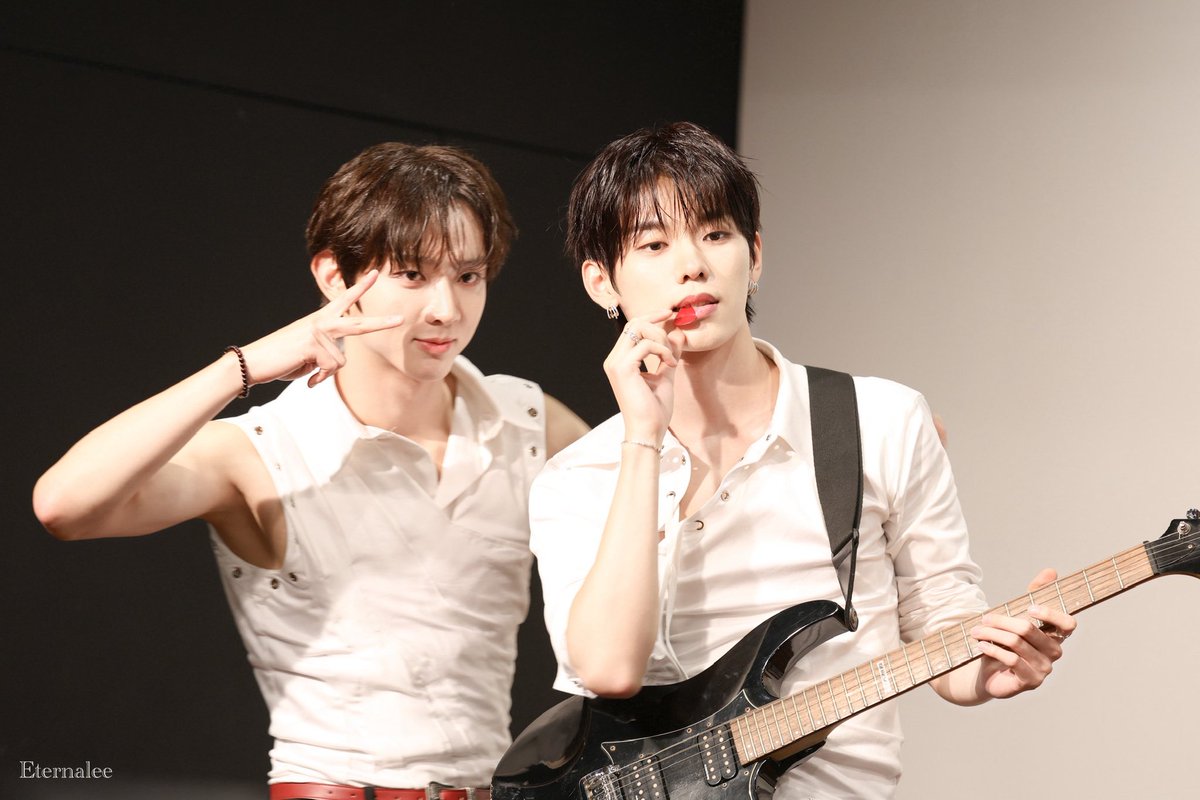 0911_leej's tweet photo. 250816

🎸⚡️

#이정현 #LEEJEONGHYEON #EVNNE https://t.co/iylMS7LLDW
