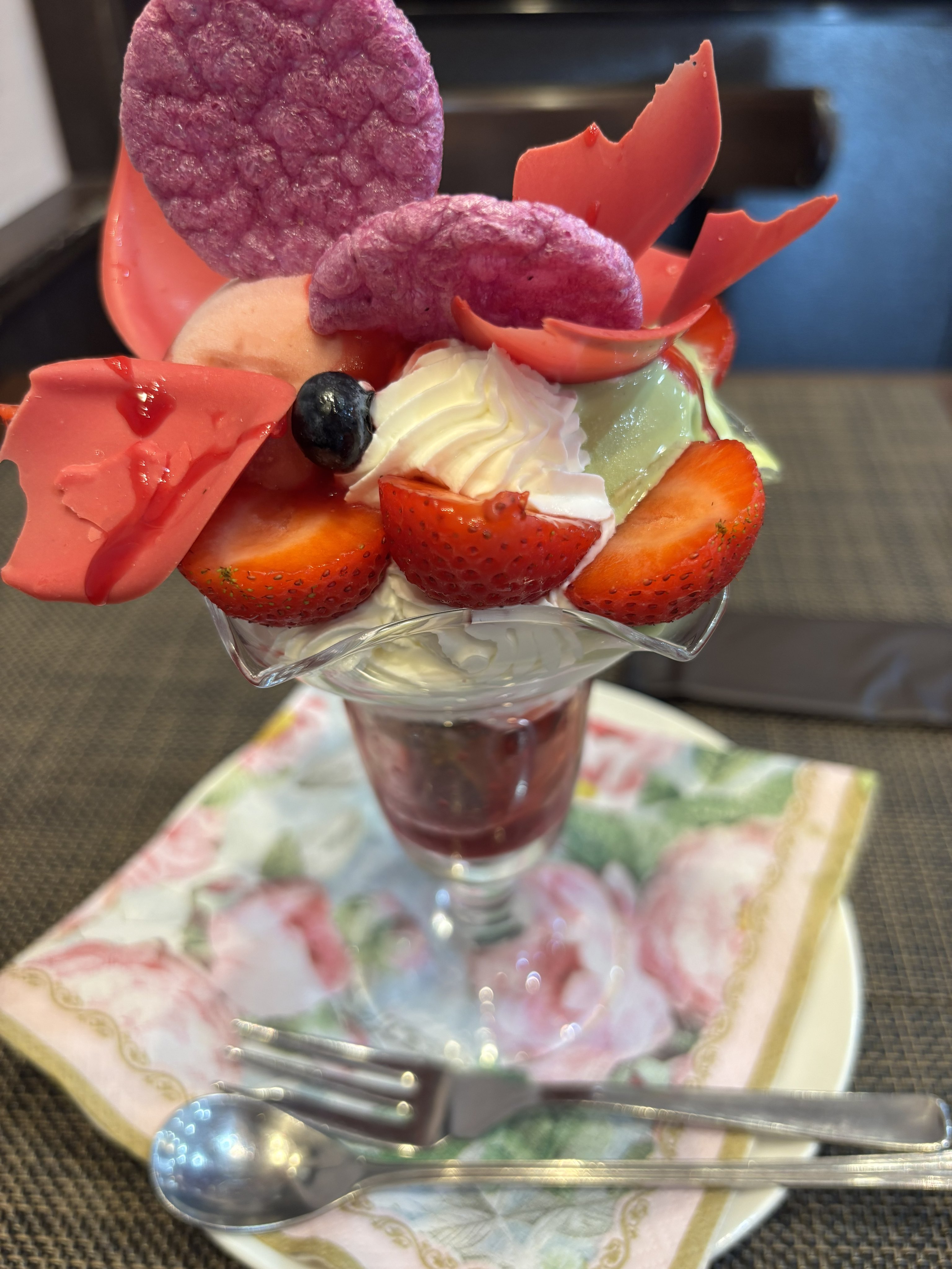 こゆき◡̈*❤︎さまご購入品 プラスチック鉢 いちごパフェＡB C D おまとめ4点 千葉ぶらり①千葉そごうの宮城物産展deいちごパフェ | くらげの