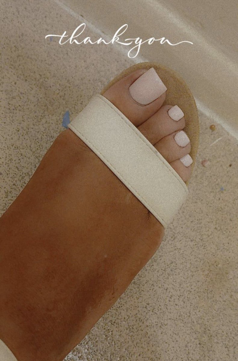 Welcoming this lovely lady to our next party 🎉! 
Less than 2 weeks to go.
Are you coming ?