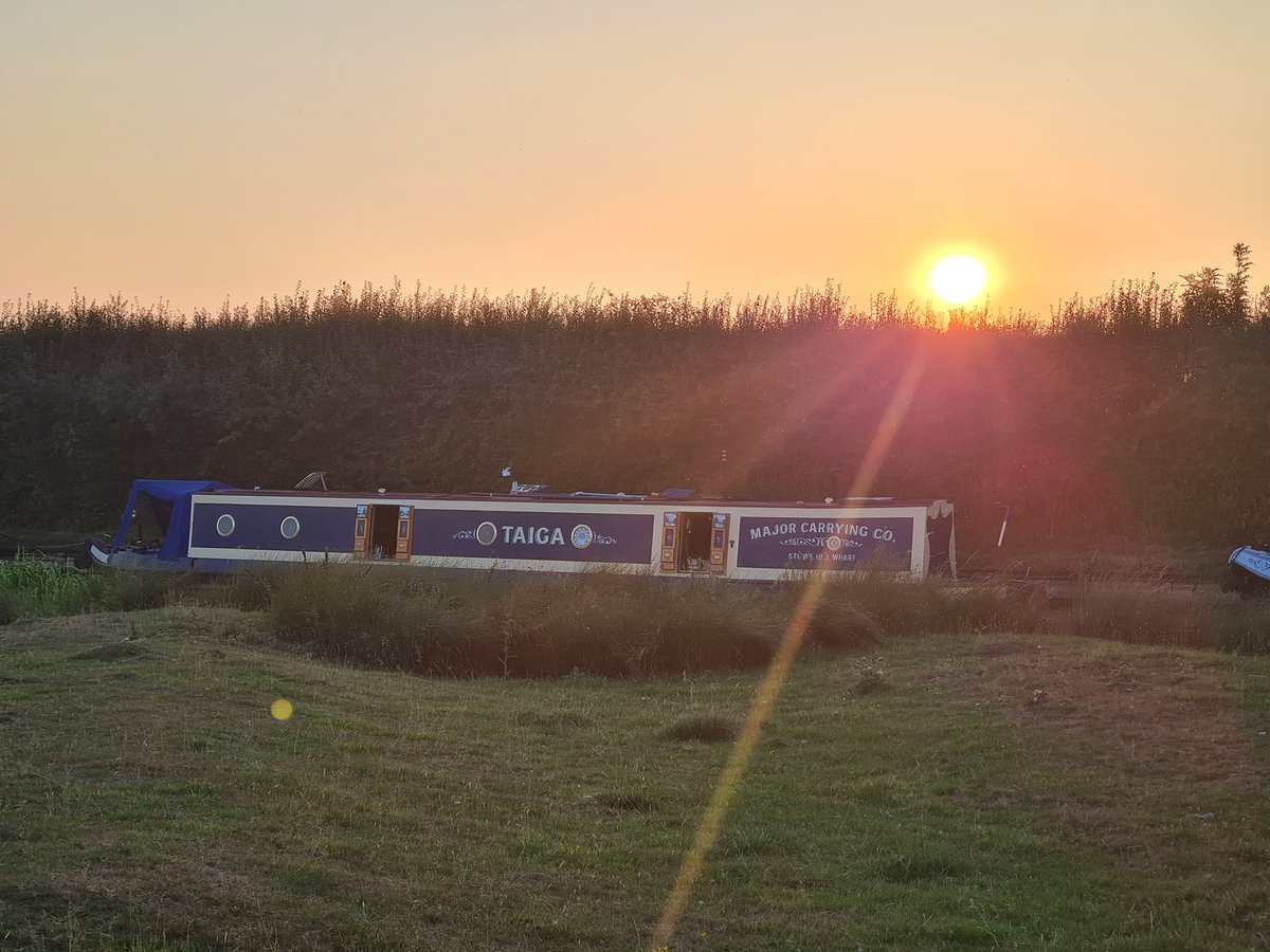 narrowboat Taiga (@nbtaiga) on Twitter photo 