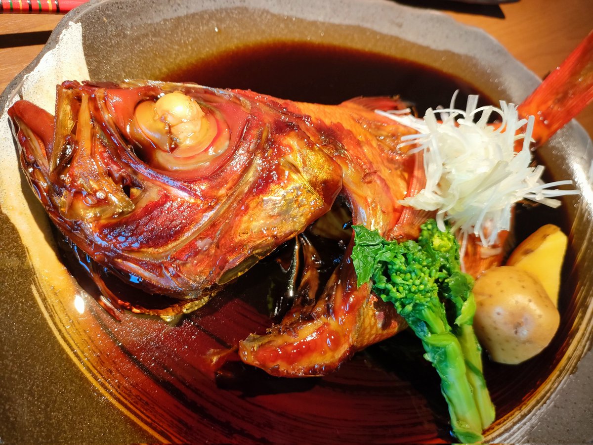 okio3109's tweet photo. 奥さんの誕生日というとこで鴨川へ家族旅行。

鴨川シーワールドのシャチのショーから始まり、旅館の美味しいご飯、綺麗な海、朝に旅館近くの堤防で少しだけ釣りしたらヒラメまで釣れて大満足の旅行となりました☺️ https://t.co/apTV2NbHWG