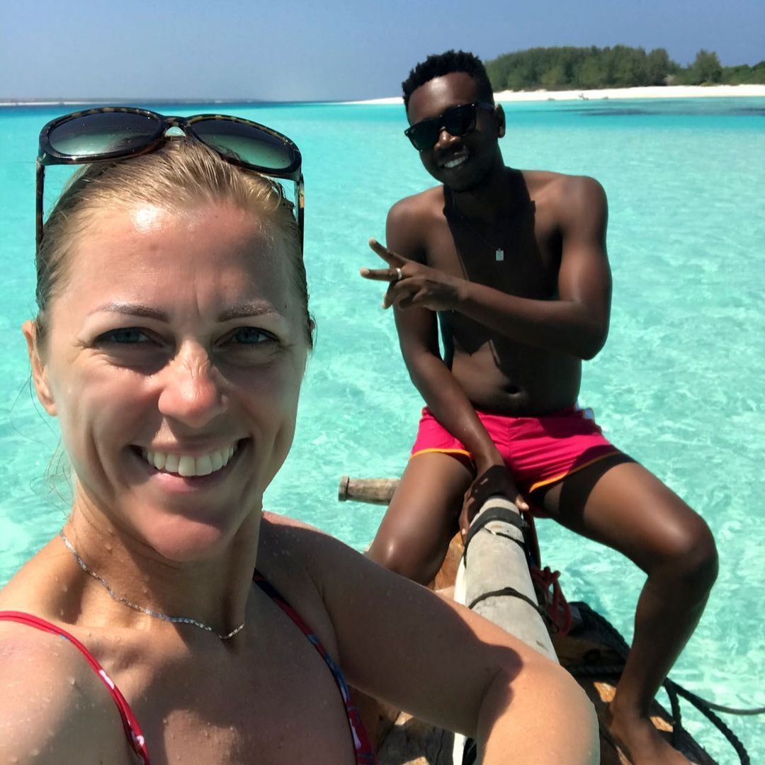 Interracial Vacation tweet media