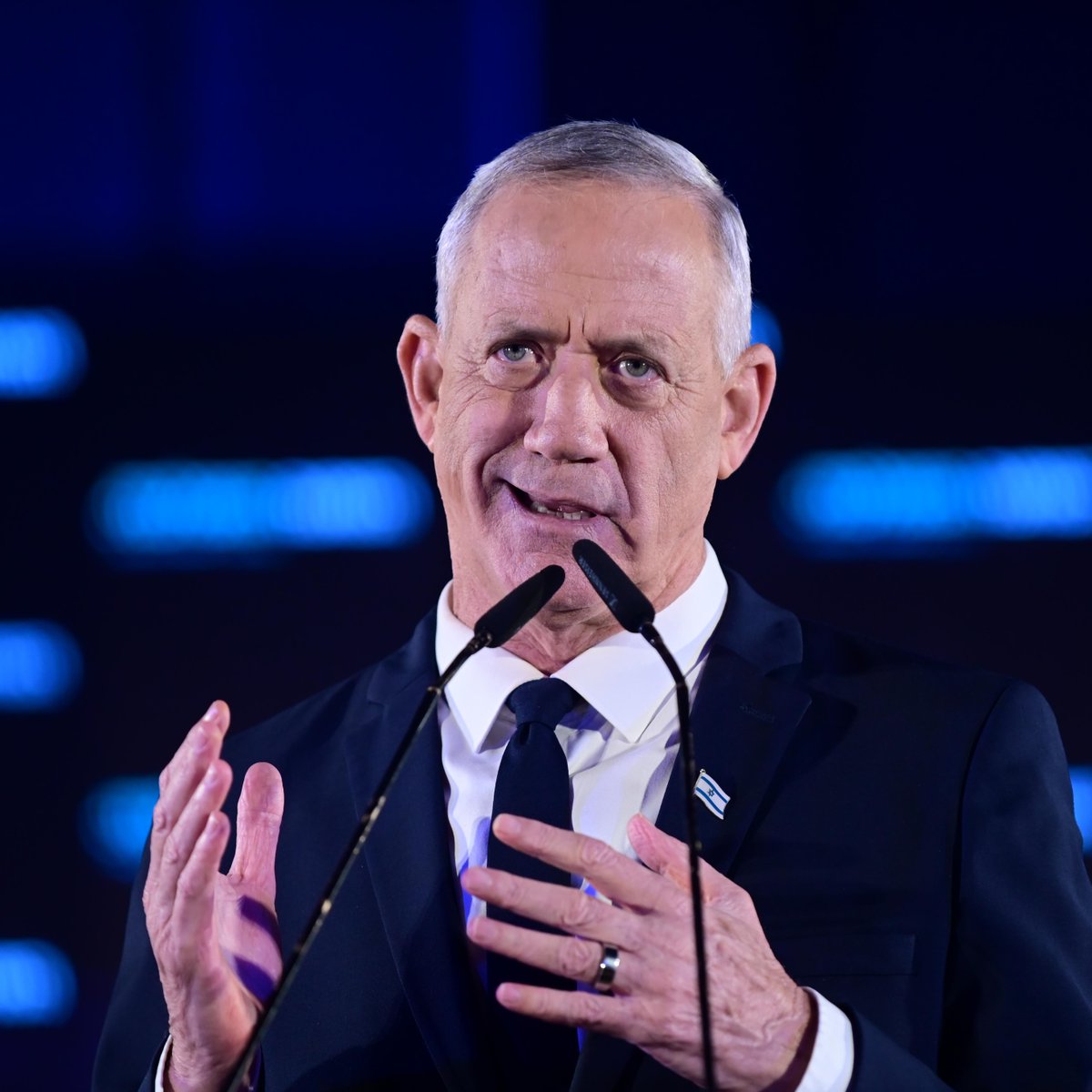 יריב אופנהיימר בפנייה לבני גנץ: "תצטרף לממשלת נתניהו, רק לאחר חתימה על עסקת חטופים והחזרת אחינו מהמנהרות של עזה, לא דקה אחת קודם. אין סיבה לחזור על השגיאה ולהיכנס לממשלת נתניהו ללא תנאי כשסמוטריץ' ובן גביר מנהלים את הדברים. זו הטעות ההיסטורית של כניסתך לממשלה לאחר ה-7 באוקטובר"