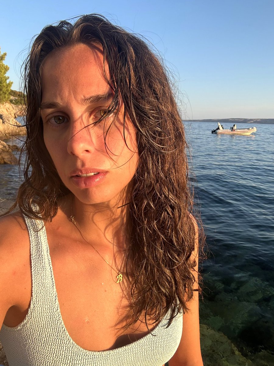 Beatrice tweet media