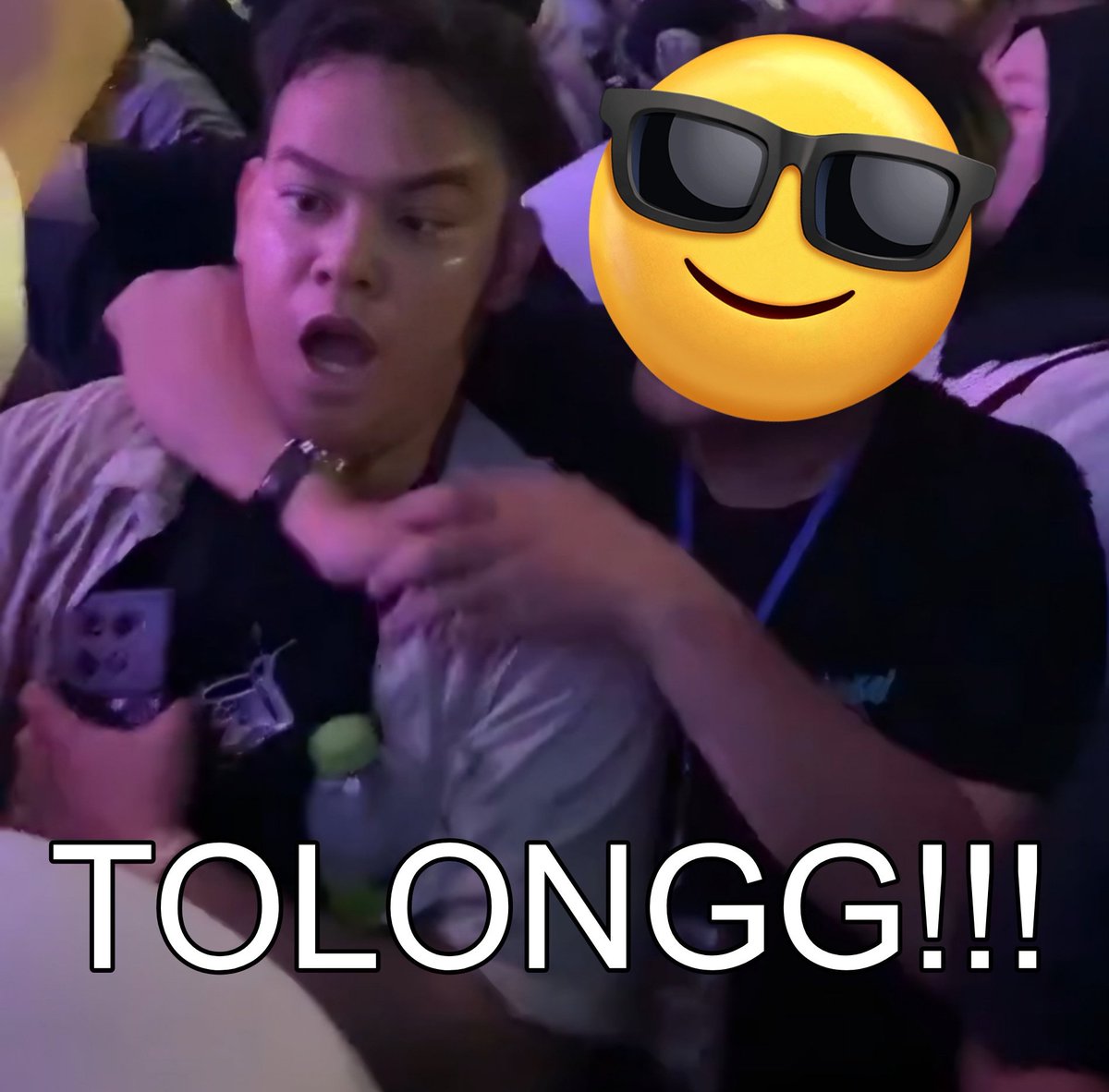 TOLONGG!!! 🤣