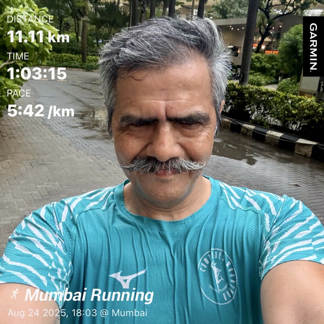 I try to not miss my Sunday #running ritual but some Sundays u have even more crucial commitments in the morning. On such days I try to make sure that u run in the evening. It was sane today. Just finished 11.11 k. Surprisingly I ran at a much better pace than I thought I would.