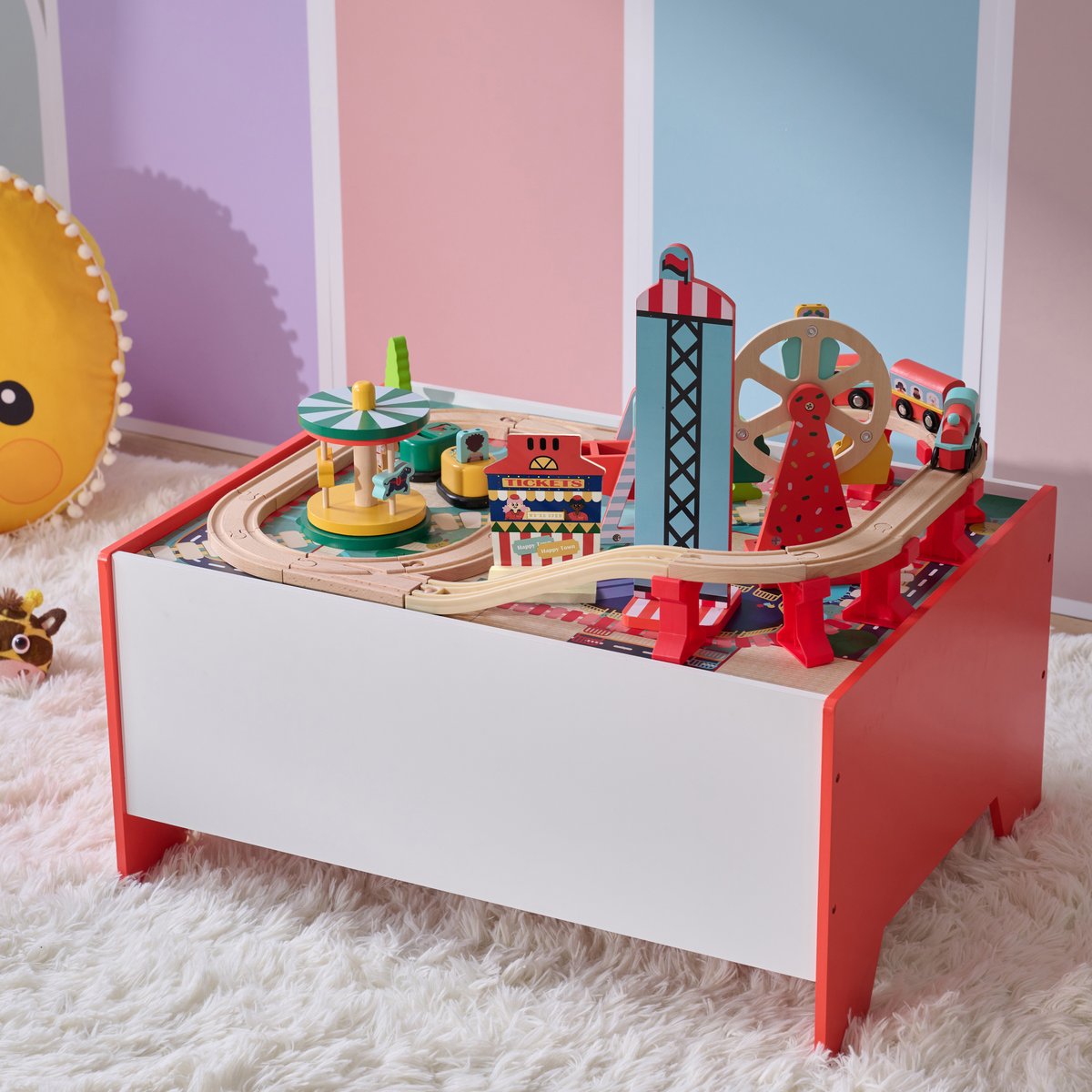 Step right up! 🎡 The TEAMSON Kids Florida Amusement Park Wooden Activity Table brings the fun of the fair right into your home with 6 exciting mini-games designed to spark creativity and playtime. Perfect for little hands and big imaginations! 🎠✨
#designhappy #teamson